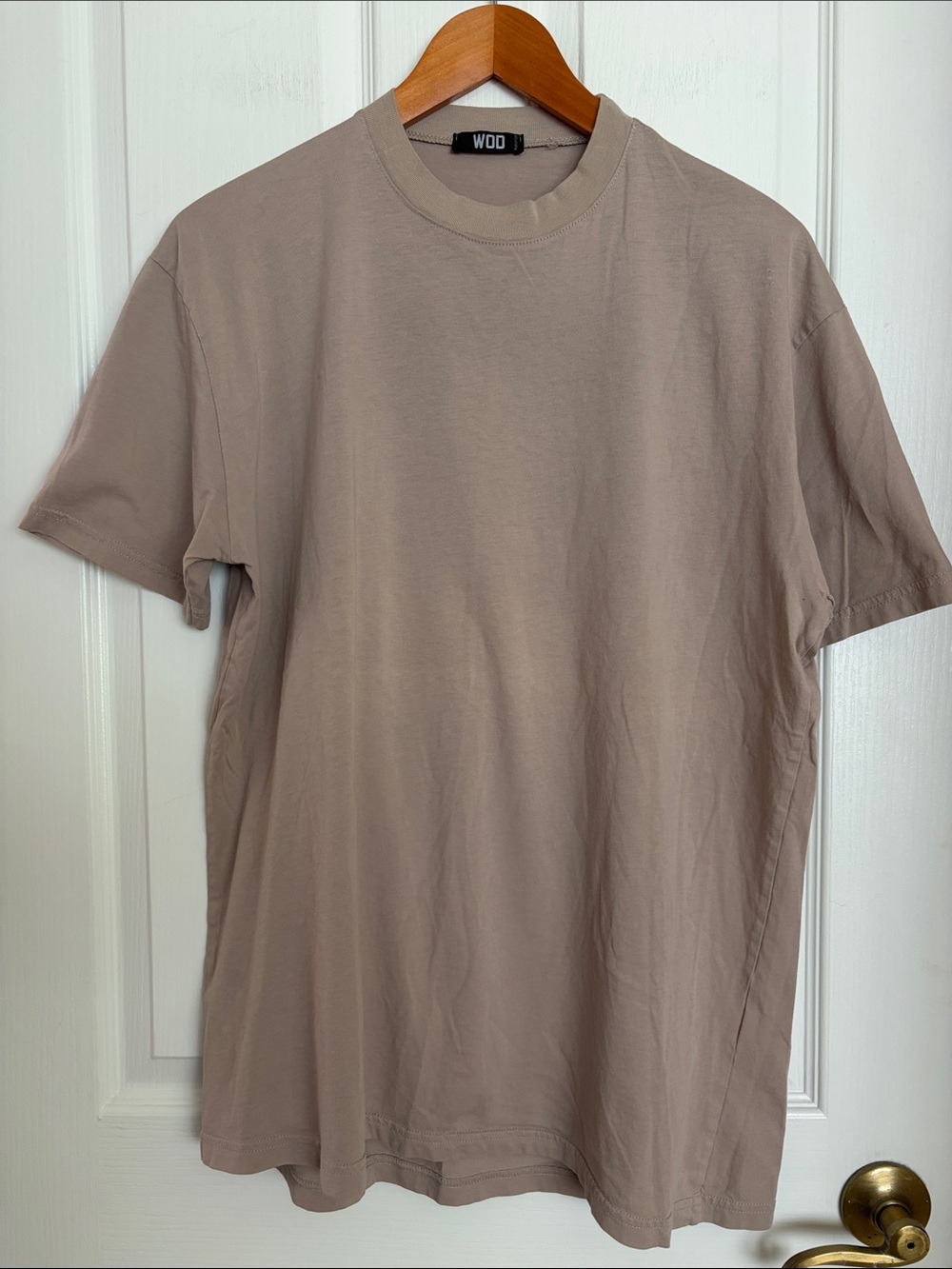 WOD - Men's Crew Neck T-Shirt in Taupe.  Black Bandanna inset on back.
